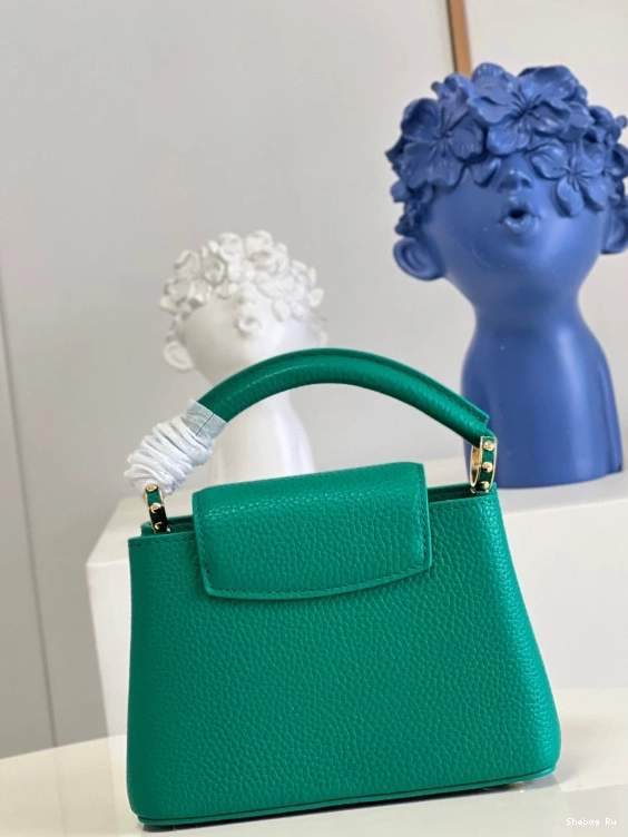 VUITTON LOUIS CAPUCINES MINI 0811